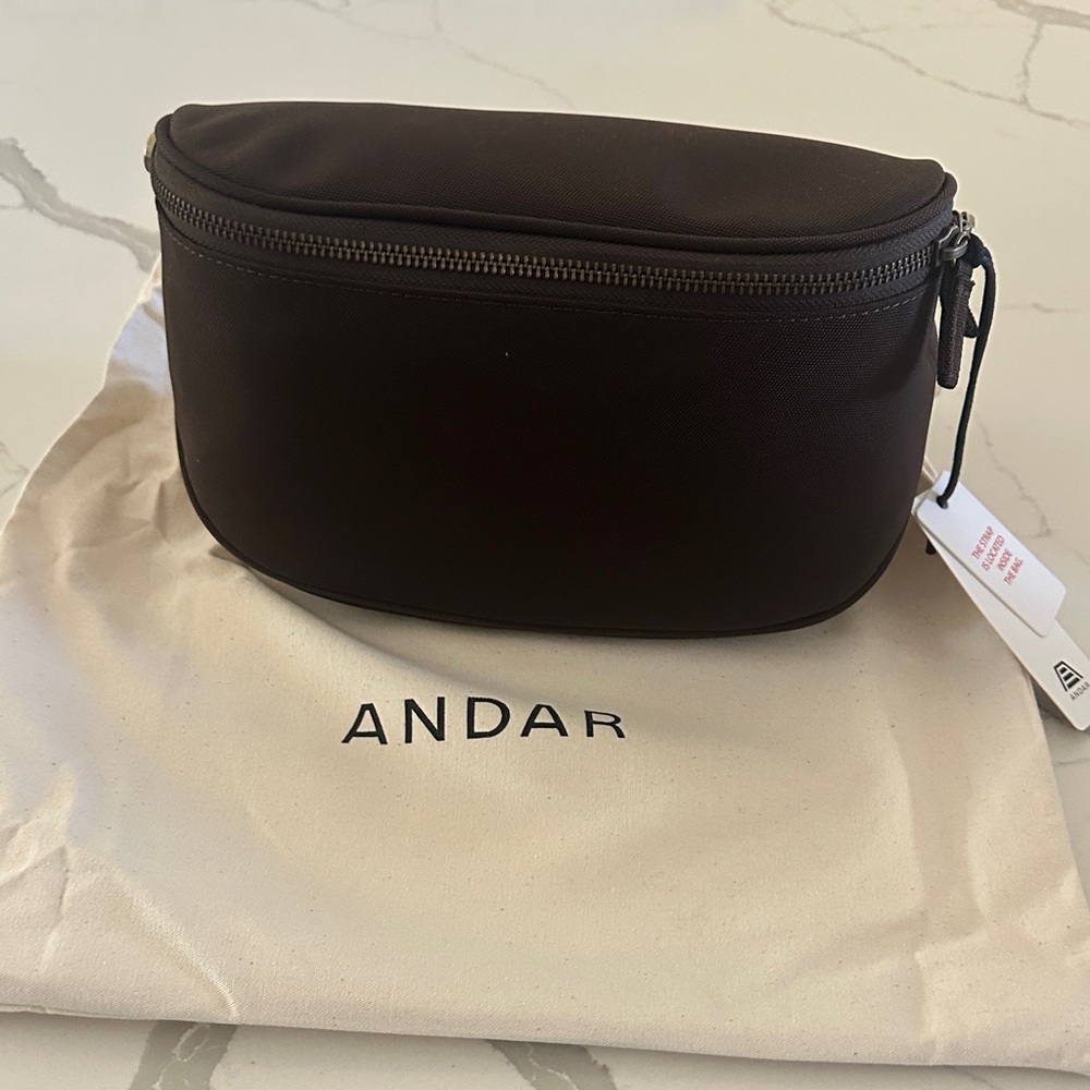 Andar Waymaker Active Chocolate NWT